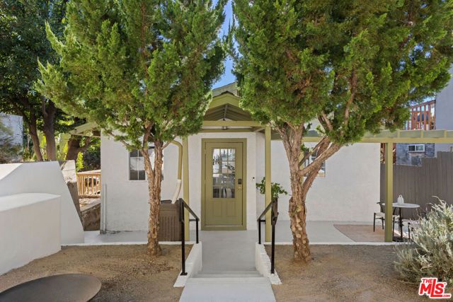 3174 Weldon Avenue, Los Angeles, CA 90065