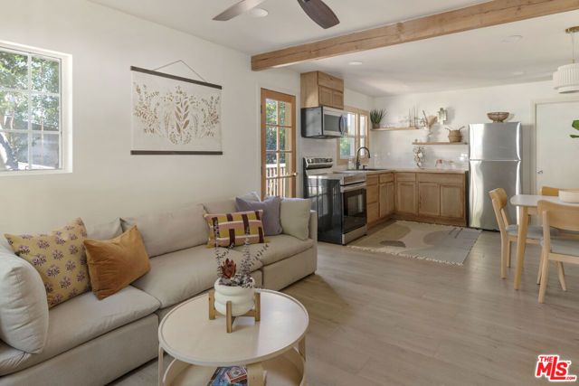3174 Weldon Avenue, Los Angeles, CA 90065