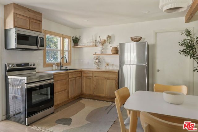 3174 Weldon Avenue, Los Angeles, CA 90065