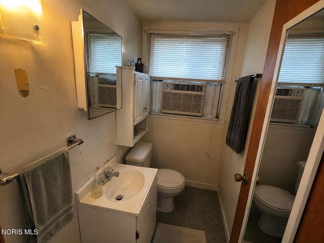 2036 Eastbrook Drive, Toledo, OH 43613