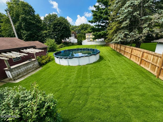 2036 Eastbrook Drive, Toledo, OH 43613
