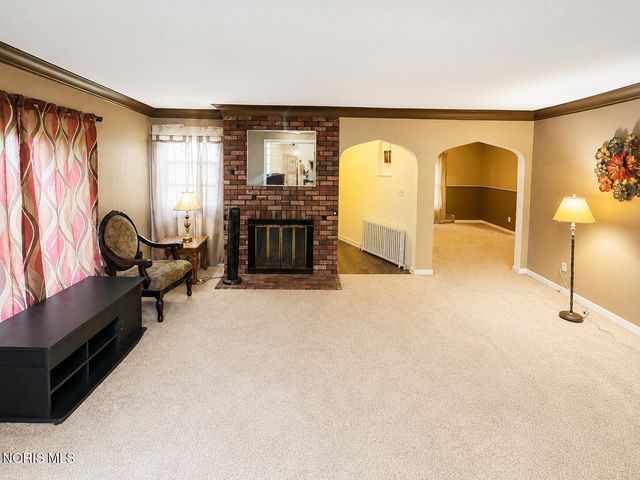 2036 Eastbrook Drive, Toledo, OH 43613