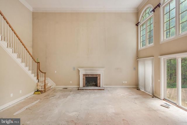 12111 WALNUT BRANCH RD, Reston, VA 20194