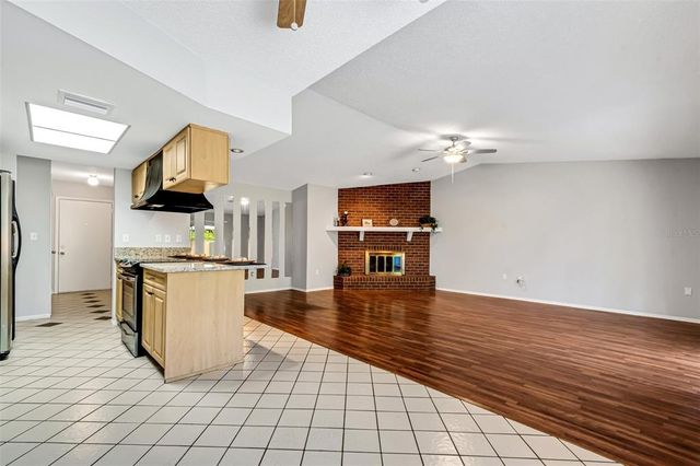 105 LOTUS CIRCLE, Safety Harbor, FL 34695