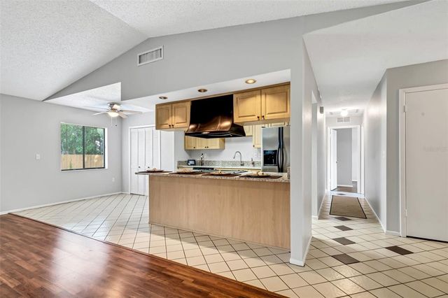 105 LOTUS CIRCLE, Safety Harbor, FL 34695
