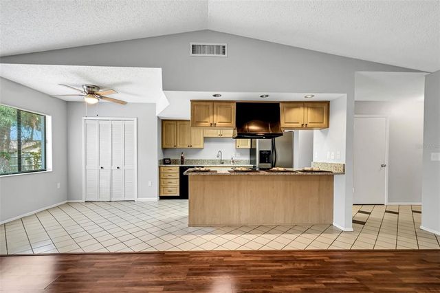 105 LOTUS CIRCLE, Safety Harbor, FL 34695