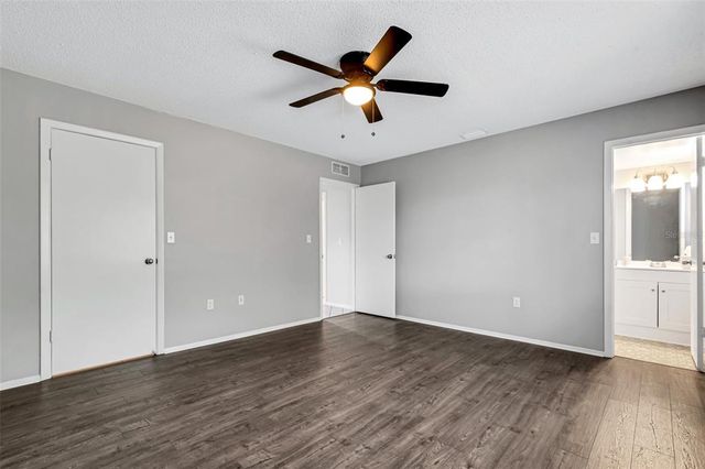 105 LOTUS CIRCLE, Safety Harbor, FL 34695