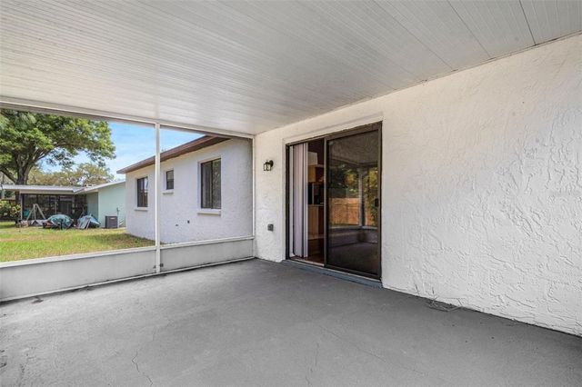 105 LOTUS CIRCLE, Safety Harbor, FL 34695