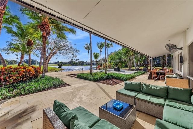 140 Lakeview Drive 105, Weston, FL 33326