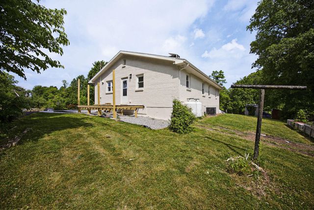 1525 Tennessee Ridge Road, Parksville, KY 40464