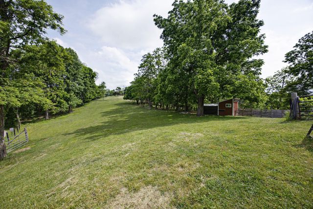 1525 Tennessee Ridge Road, Parksville, KY 40464