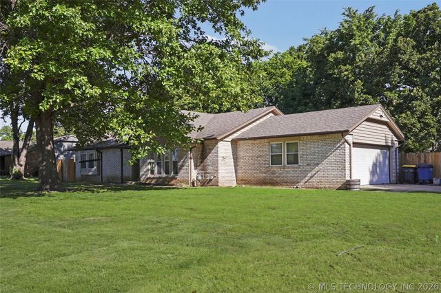 3637 E 143rd Street S, Bixby, OK 74008