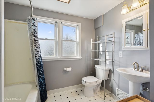 3819 S Union Street, Des Moines, IA 50315