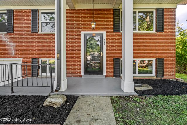 1702 Beaumont Dr, Clarksville, IN 47129
