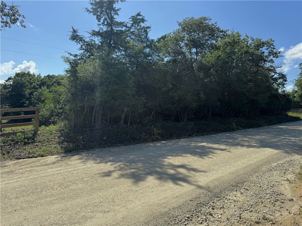 3816 Pin Oak Road, Franklin, TX 77856 — exterior