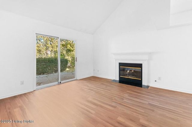 10503 Pointe Bay Blvd, Louisville, KY 40241