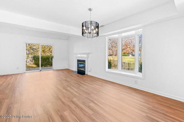 10503 Pointe Bay Blvd, Louisville, KY 40241