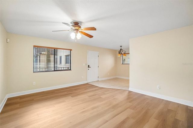 11722 RAINTREE LAKE LANE D, Temple Terrace, FL 33617