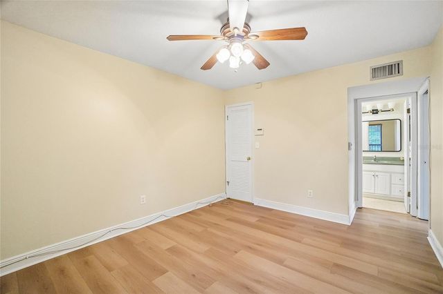 11722 RAINTREE LAKE LANE D, Temple Terrace, FL 33617