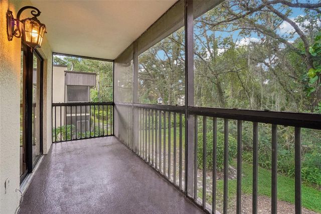11722 RAINTREE LAKE LANE D, Temple Terrace, FL 33617