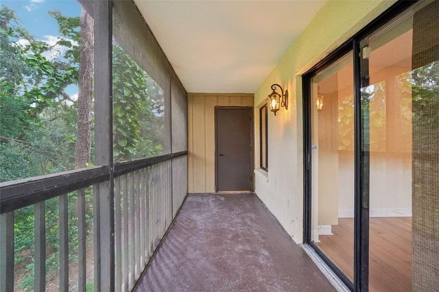 11722 RAINTREE LAKE LANE D, Temple Terrace, FL 33617