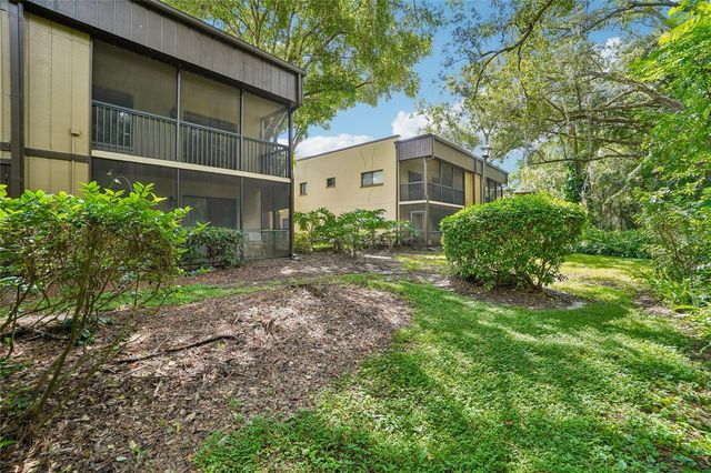 11722 RAINTREE LAKE LANE D, Temple Terrace, FL 33617