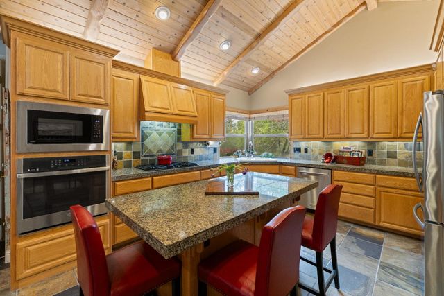 9605 Old Quarry Ct, Loomis, CA 95650