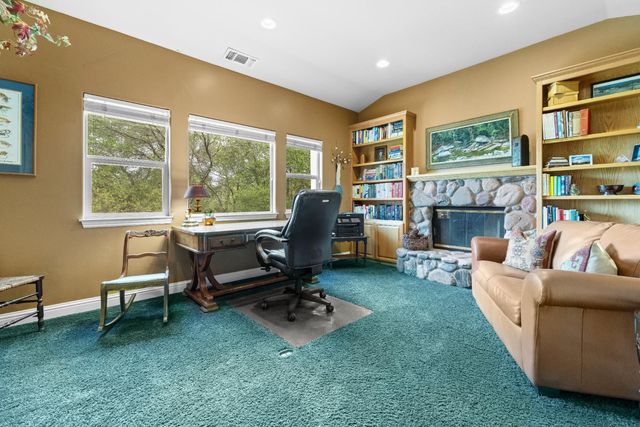 9605 Old Quarry Ct, Loomis, CA 95650