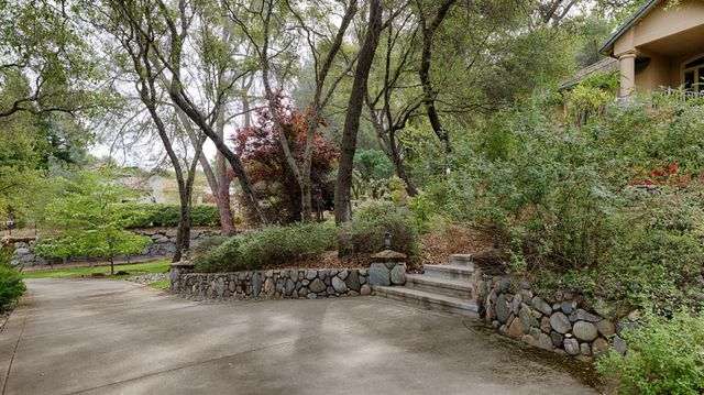 9605 Old Quarry Ct, Loomis, CA 95650