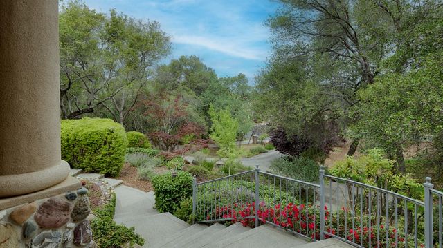 9605 Old Quarry Ct, Loomis, CA 95650
