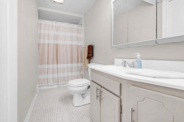 4519 Oak Leaf Drive, Vadnais Heights, MN 55127