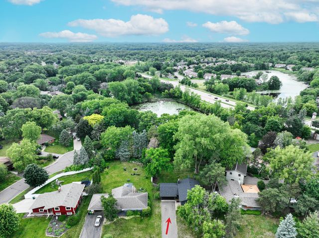 4519 Oak Leaf Drive, Vadnais Heights, MN 55127