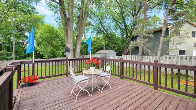 4519 Oak Leaf Drive, Vadnais Heights, MN 55127
