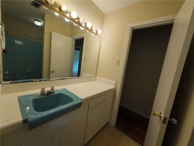 5209 Maudelayne Drive N, Mobile, AL 36693
