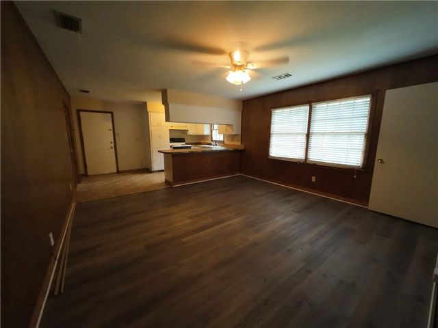 5209 Maudelayne Drive N, Mobile, AL 36693