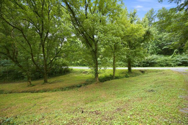 943 Roach Hollow Road, Ringgold, GA 30736