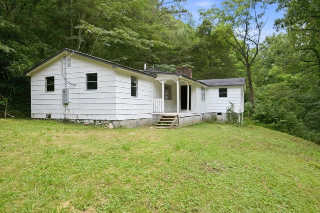 943 Roach Hollow Road, Ringgold, GA 30736