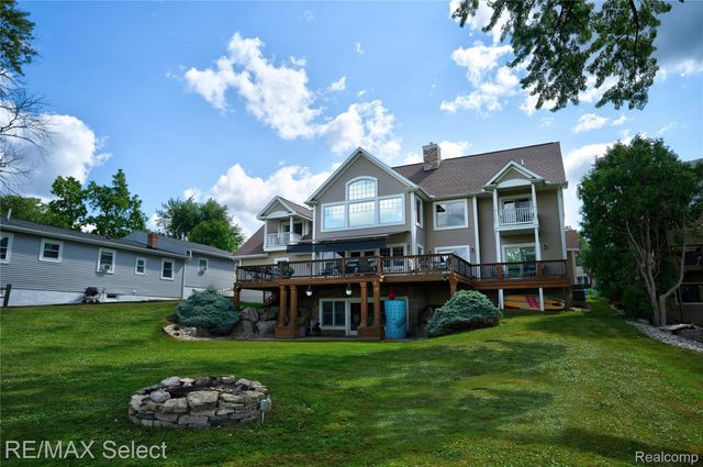 11472 Moffett Court, Fenton, MI 48430