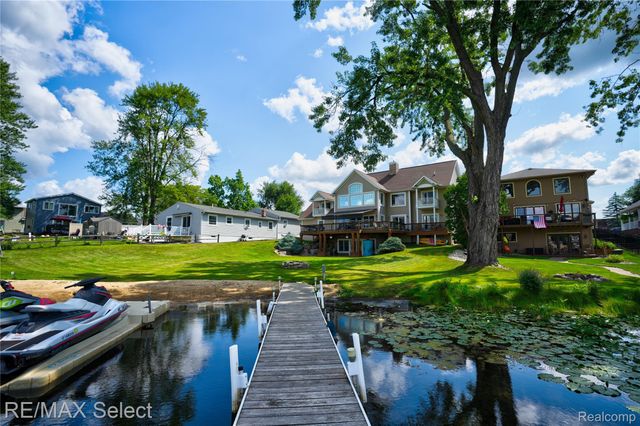 11472 Moffett Court, Fenton, MI 48430