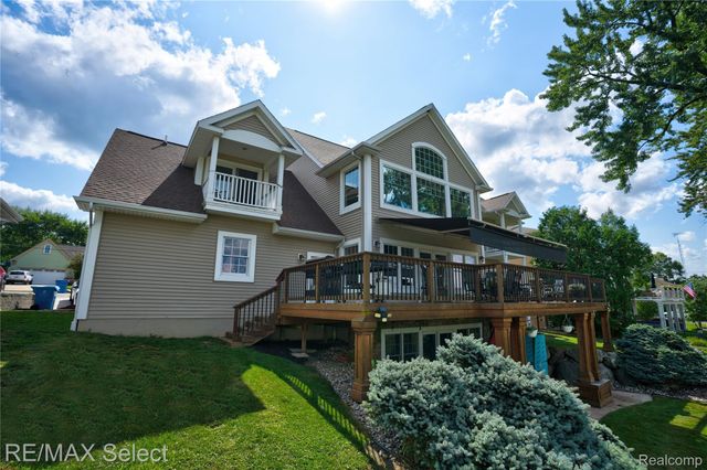 11472 Moffett Court, Fenton, MI 48430