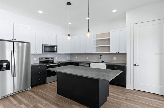 3812 FERN HOLLOW PLACE, Tampa, FL 33614