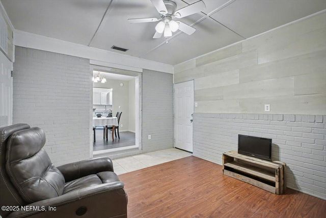 3742 BARMER Drive, Jacksonville, FL 32210