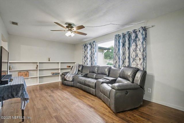 3742 BARMER Drive, Jacksonville, FL 32210