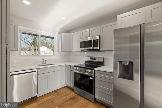 376 WILDROSE ST, Browns Mills, NJ 08015