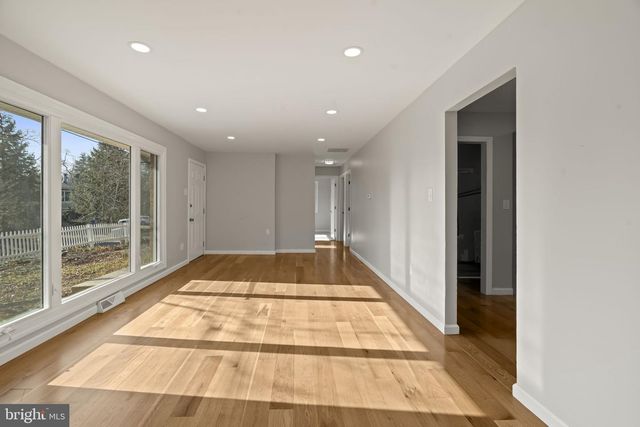 376 WILDROSE ST, Browns Mills, NJ 08015