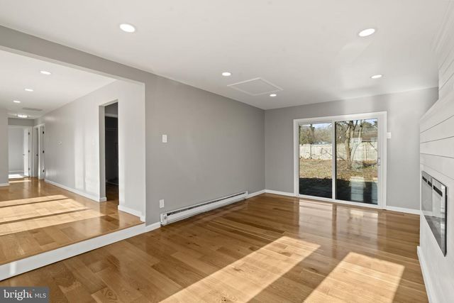 376 WILDROSE ST, Browns Mills, NJ 08015