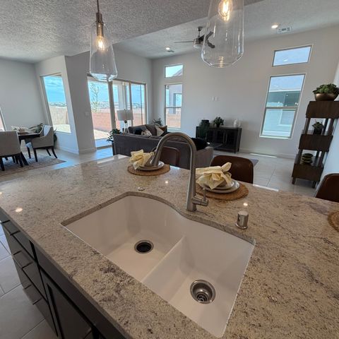 2427 Marble Avenue NE, Rio Rancho, NM 87144
