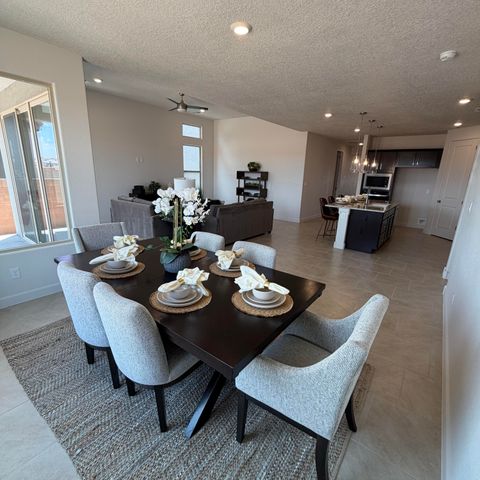 2427 Marble Avenue NE, Rio Rancho, NM 87144