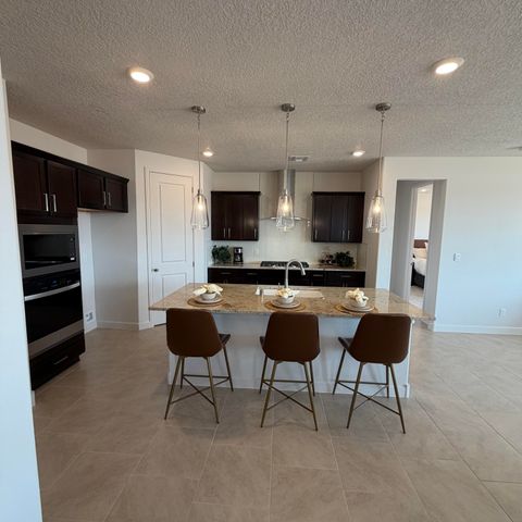 2427 Marble Avenue NE, Rio Rancho, NM 87144