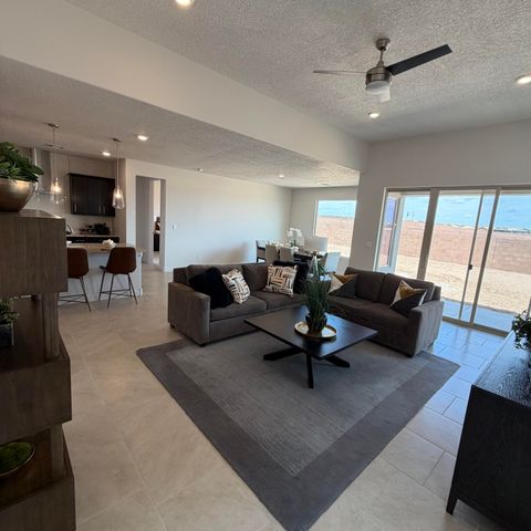 2427 Marble Avenue NE, Rio Rancho, NM 87144